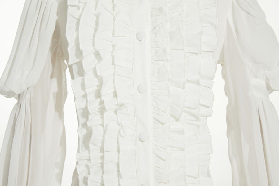 photo n&deg;8 : Chemise gothique bouffante &agrave; jabot pour femme