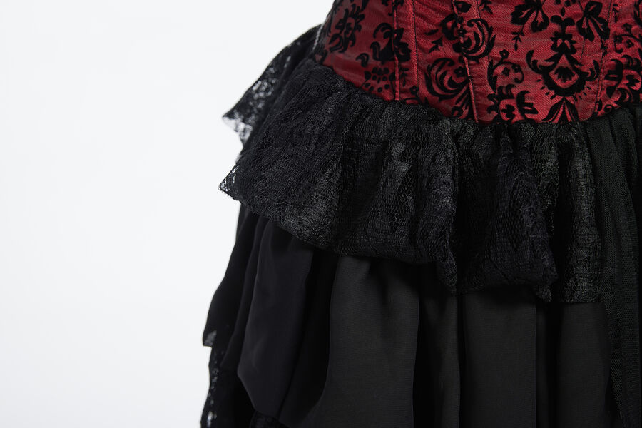 photo n&deg;11 : Robe bustier gothique asym&eacute;trique