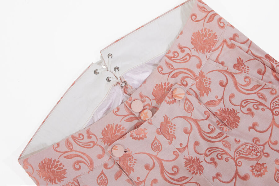 photo n&deg;7 : Pantacourt en tissu imprimer  style Louis XV