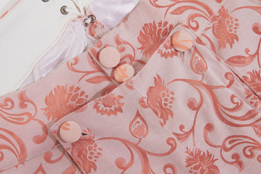 photo n&deg;9 : Pantacourt en tissu imprimer  style Louis XV