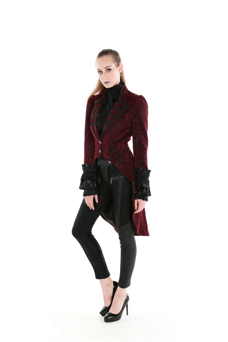 photo n&deg;3 : Manteau gothique romantique en velour rouge